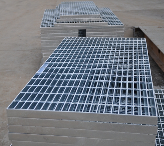 Ağır Hizmet Tipi Galvanizli Çelik Araba Yolu Izgarası Metal Rulman Çubuğu Çelik Izgara Tırtıklı Çelik Hasır 3