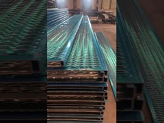 Tırtıklı S235 Ağır Hizmet Tipi Kavrama Dikme Geçit İçin Delikli Metal Tahta Izgarası