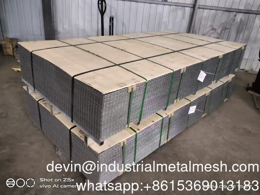 150X50mm Galvanizli Kaynaklı Tel Ağı Panelleri Fabrikası