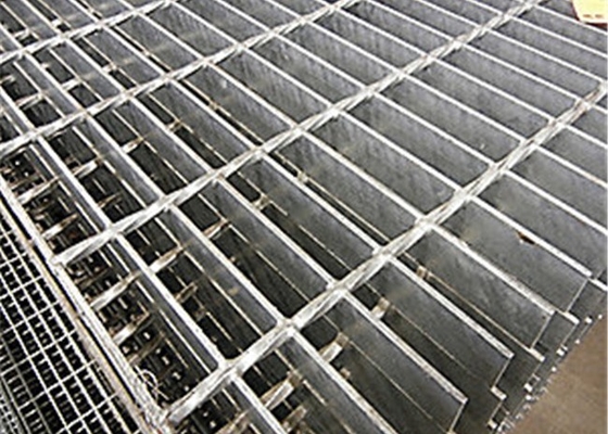 Merdivenler için Metal Çatı Güvenliği Çelik Izgara Yürüyüş Yolu