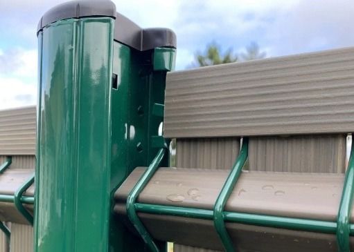 Dış Dekoratif 4ft Eğimli Metal Çit Plastik Pvc Kaplı