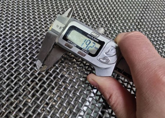 Kıvrımlı Tel 65mm Kum Örgü Titreşimli Elek 1.5m X 1.95m