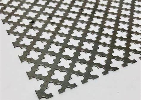 6 mm kalınlığında tam yapraklı yonca örneği perforasyonlu metal levhalar