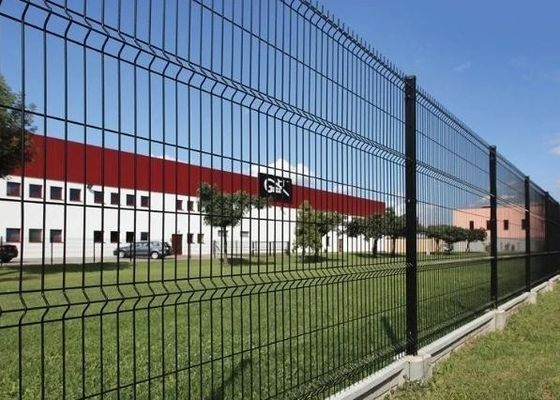 PVC kaplı galvanizli kaynaklı 3 boyutlu bükülü kavisli tel örgü çit