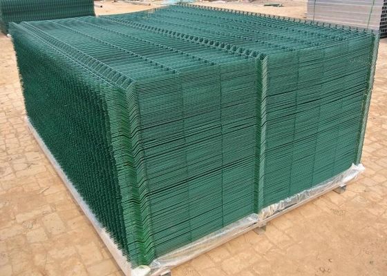 Yüksek Kaliteli Eğri Kaynalmış Çit Eğri 3D Tel Ağı Çit 3D V Çit