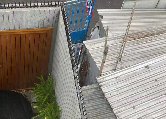 Anti tırmanış Çit Güvenlik Duvar Çubukları Tek Tırnak Türü Galvanize / Toz Kaplı Yüzey Tedavisi