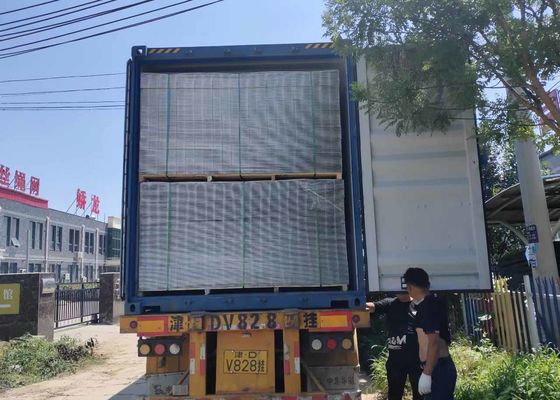 Normal Boyut 2 X 2 İnç Kaynaklı Hasır Galvanizli Tel Panel 2.2m Genişlik