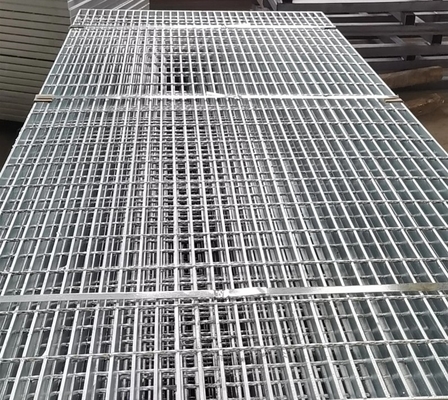 Ağır Hizmet Tipi Galvanizli Çelik Araba Yolu Izgarası Metal Rulman Çubuğu Çelik Izgara Tırtıklı Çelik Hasır
