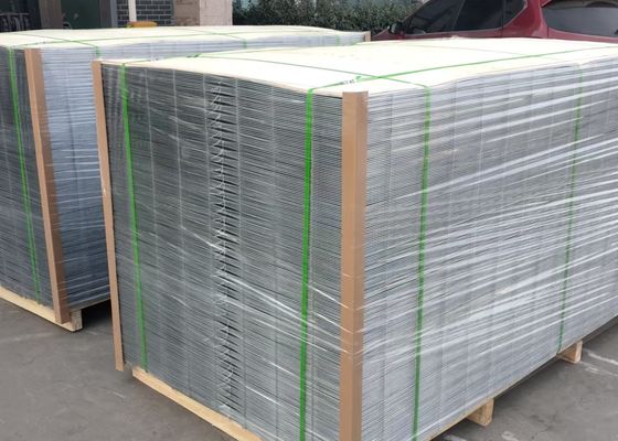 Normal Boyut 2 X 2 İnç Kaynaklı Hasır Galvanizli Tel Panel 2.2m Genişlik