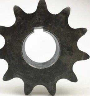 DIN Sprocket 24B 28B 32B 10mm Diş ve C45 malzemesi ile zincir tekerleği