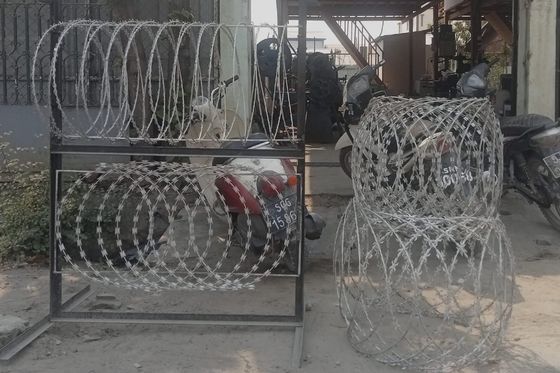 600 mm HDG BTO-16 5 Klem 100 Loops Anti tırmanma Sınırı Konteyner Tırnak Tel Kullanarak