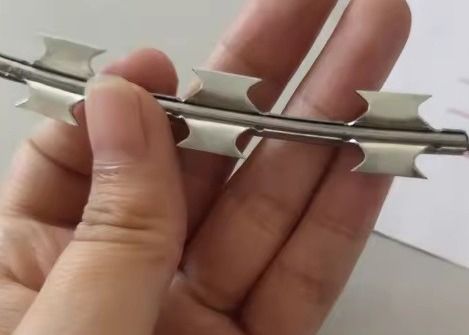 Bto-22 Sıcak Diplenmiş Galvanize Telaş Tel Çit