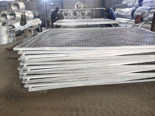 PVC Ayaklar ile Hareketli Avustralya Standart Galvanizli Geçici Hasır Çit
