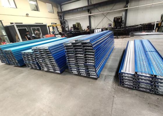 Kaydırmaz Emniyet Tırtıklı Yürüme Yolu Tutucu Perfore Plaka Izgarası