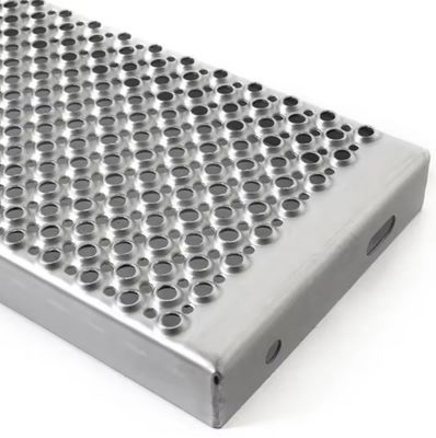 Alüminyum ve Hafif Karbon Delikli Galvanizli Geçit Izgarası 0.3MM- 8MM Kalınlık