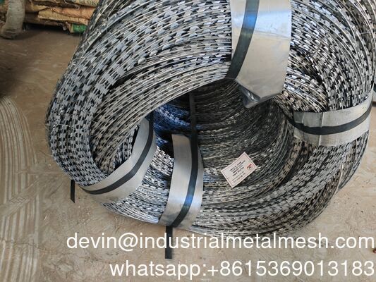 Güvenlik Bto-22 Blade Paslanmaz koruyucu kaynaklı çelik tıraş dikenli tel örgü rulo