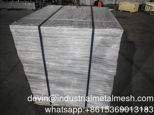 Yürüyüş Panosu Merdiven Basamağı Sıcak-DIP Galvanizing Paslanmaz Çelik ızgara Paslanmaz Çelik Plakası