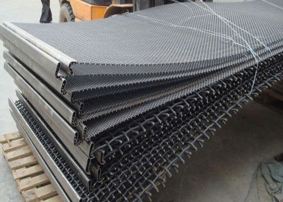 Siyah Demir Kare Dokuma Kıvrımlı Titreşimli Elek Mesh 1.5mx1.95m