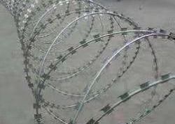 Ağır Galvanizli Concertina Jiletli Tel Dikenli Bant Güvenlik Eskrim