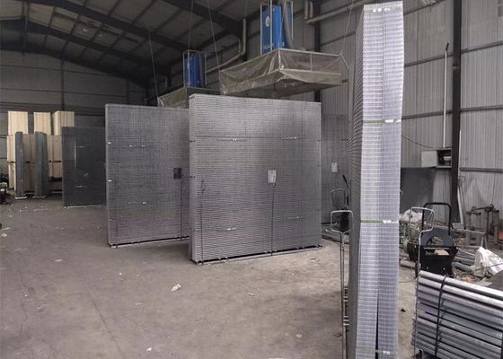 Bahçe Çit Paneli İçin Isıya Dayanıklı Pvc 3x3 Kaynaklı Hasır