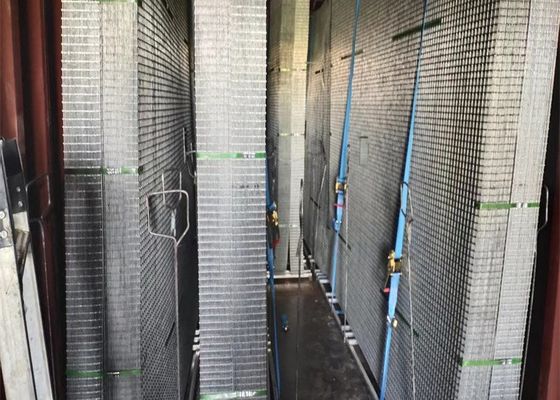 Paslanmaz Çelik 304 316 Galvanizli Kaynaklı Hasır Kare Delik Şekli
