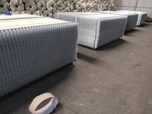 Pvc Kaplı 75x150mm Eğimli Metal Çit Kaynaklı Hasır 3d