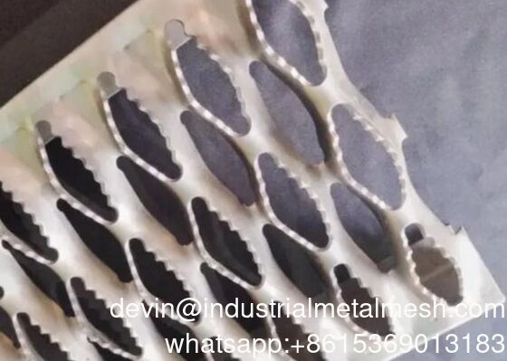 Alüminyum Paslanmaz Çelik Kısayol Yakalama Strut Merdiven Basamağı Kayma Karşıtı Merdiven Merdivenleri için Dimple Plate