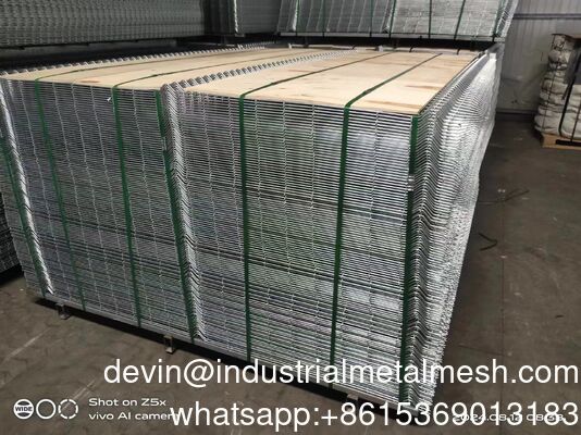 8X6FT 3D Hot Dipped Galvanized Anti-Climb Mesh Fence