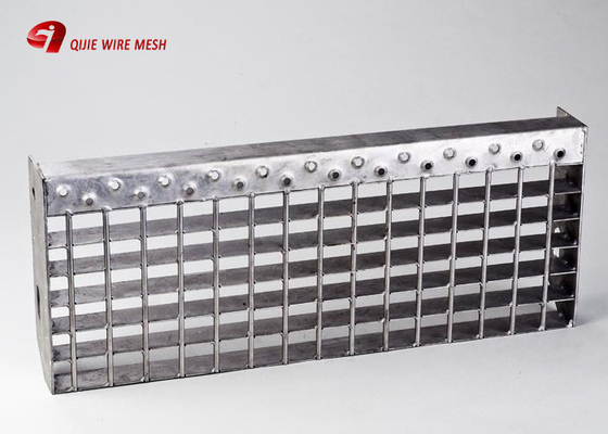 Galvanizli Kaynaklı Çelik Çubuk Izgara Merdiven Basamakları DIN 24531 Standardına Uygun