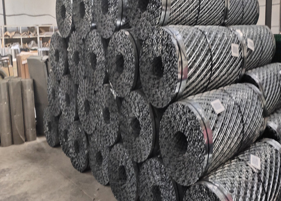 Yüksek Çinko Kaplama 7.5 * 15cm Kaynaklı Jiletli Örgü Çit Galvanizli Jiletli Hasır