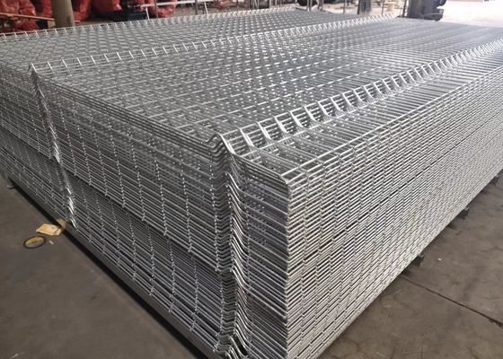 Şeftali Tipi Post ile Korozyon Direnci Sıcak Daldırma Galvanizli Kavisli Metal Çit